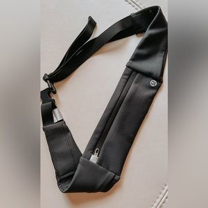 Lululemon Fast and Free Running Belt